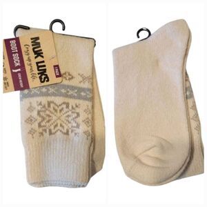 Muk Luks Women's Size 6-11 Boot Sock Crew Height Cream Fair Isle Snowflake Socks